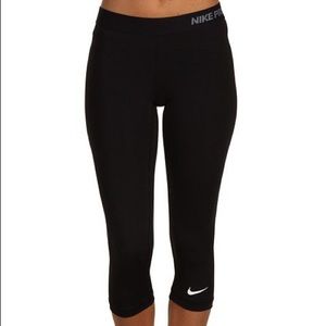 Nike Pro Cropped Leggings